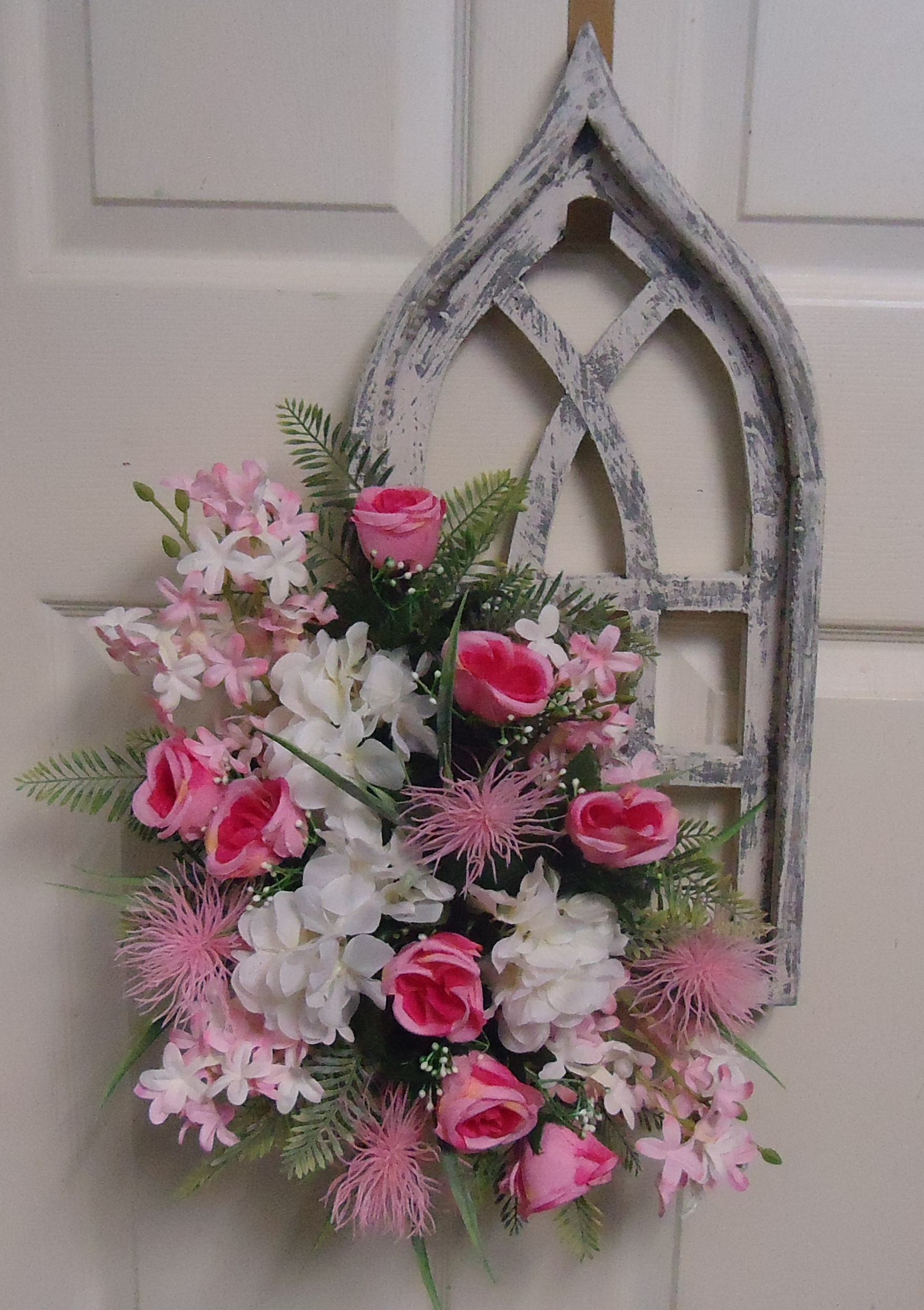 (28A) Door Decor
(Pink & White Mix)
$65.00