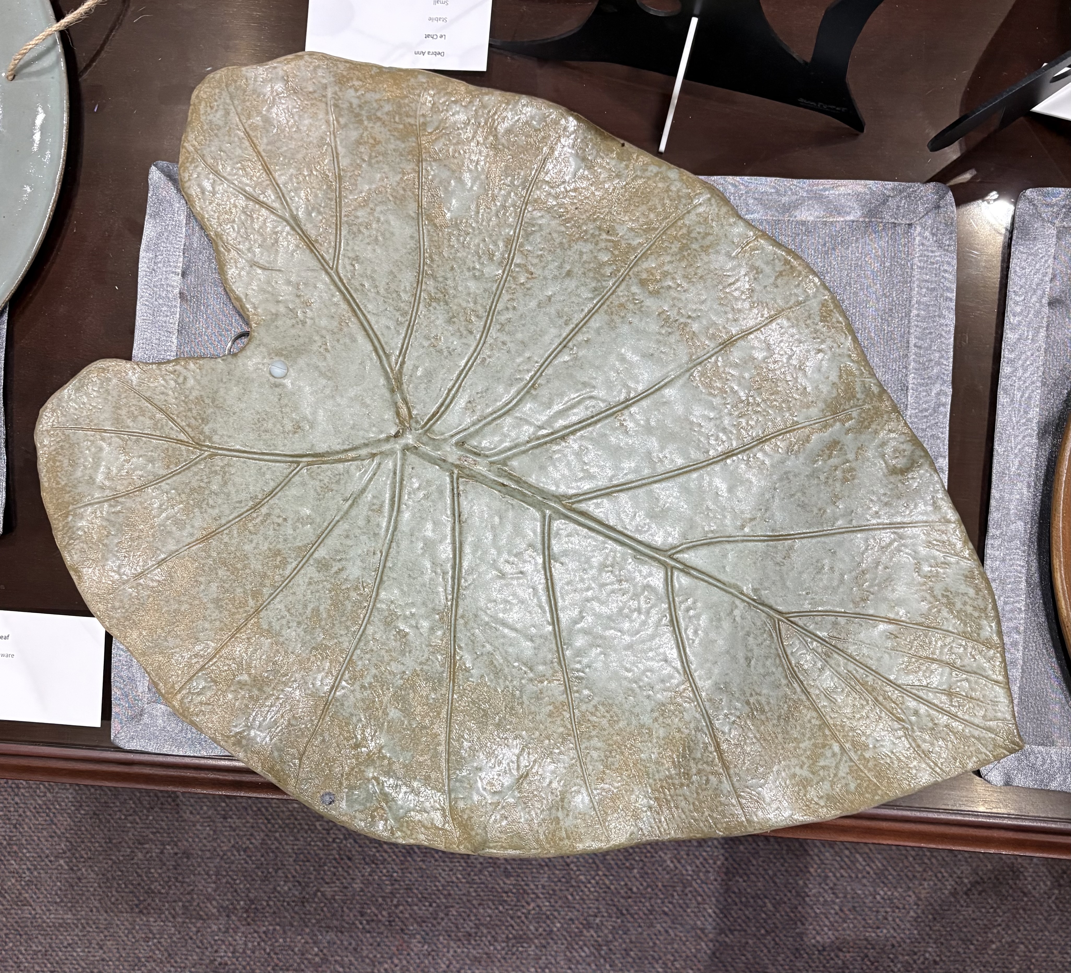 Leaf
gas-fired ceramic
17"
$110.