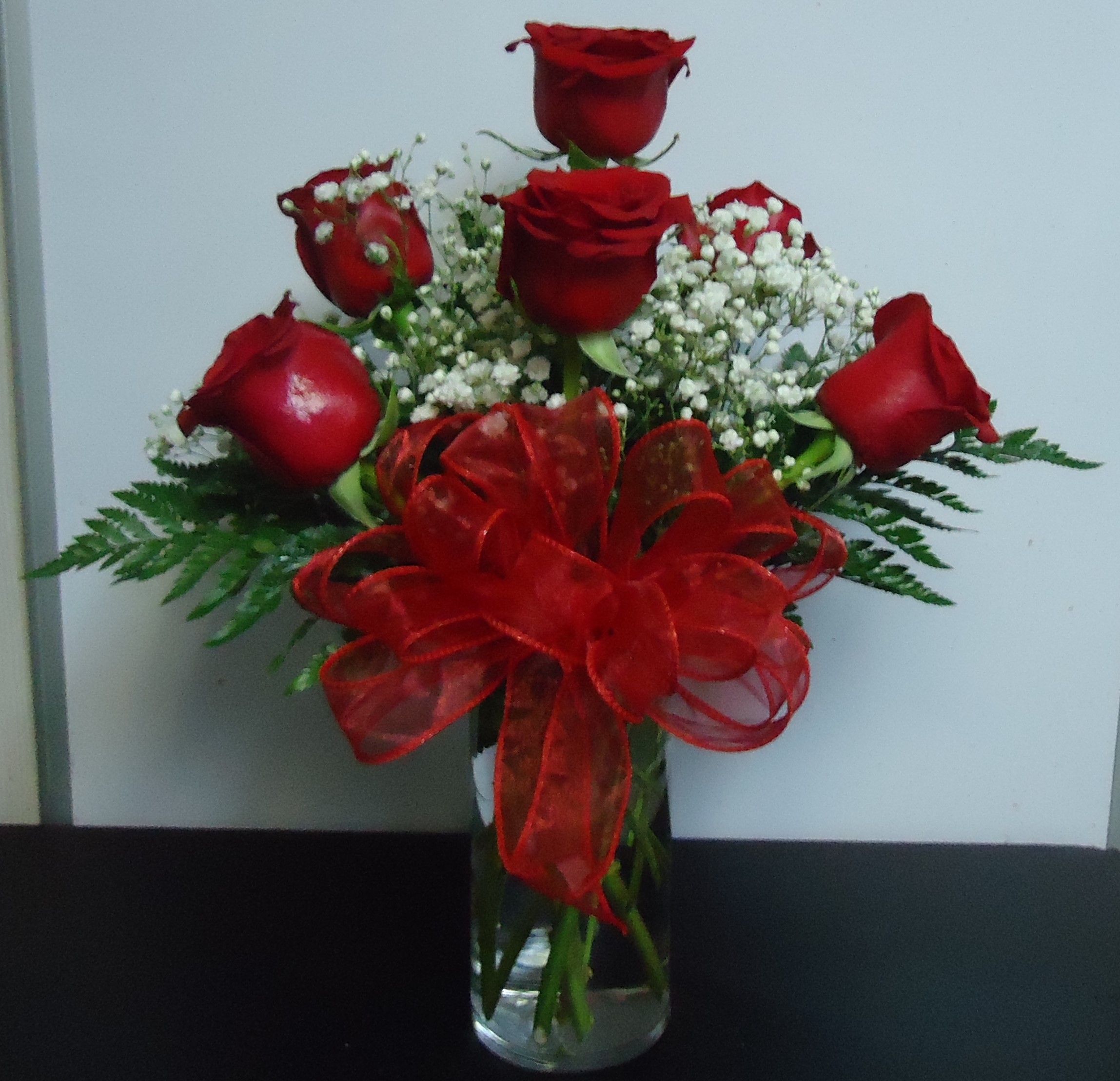 (7) "Half-Dozen" Roses
$55.00
(Ask For Other Colors)