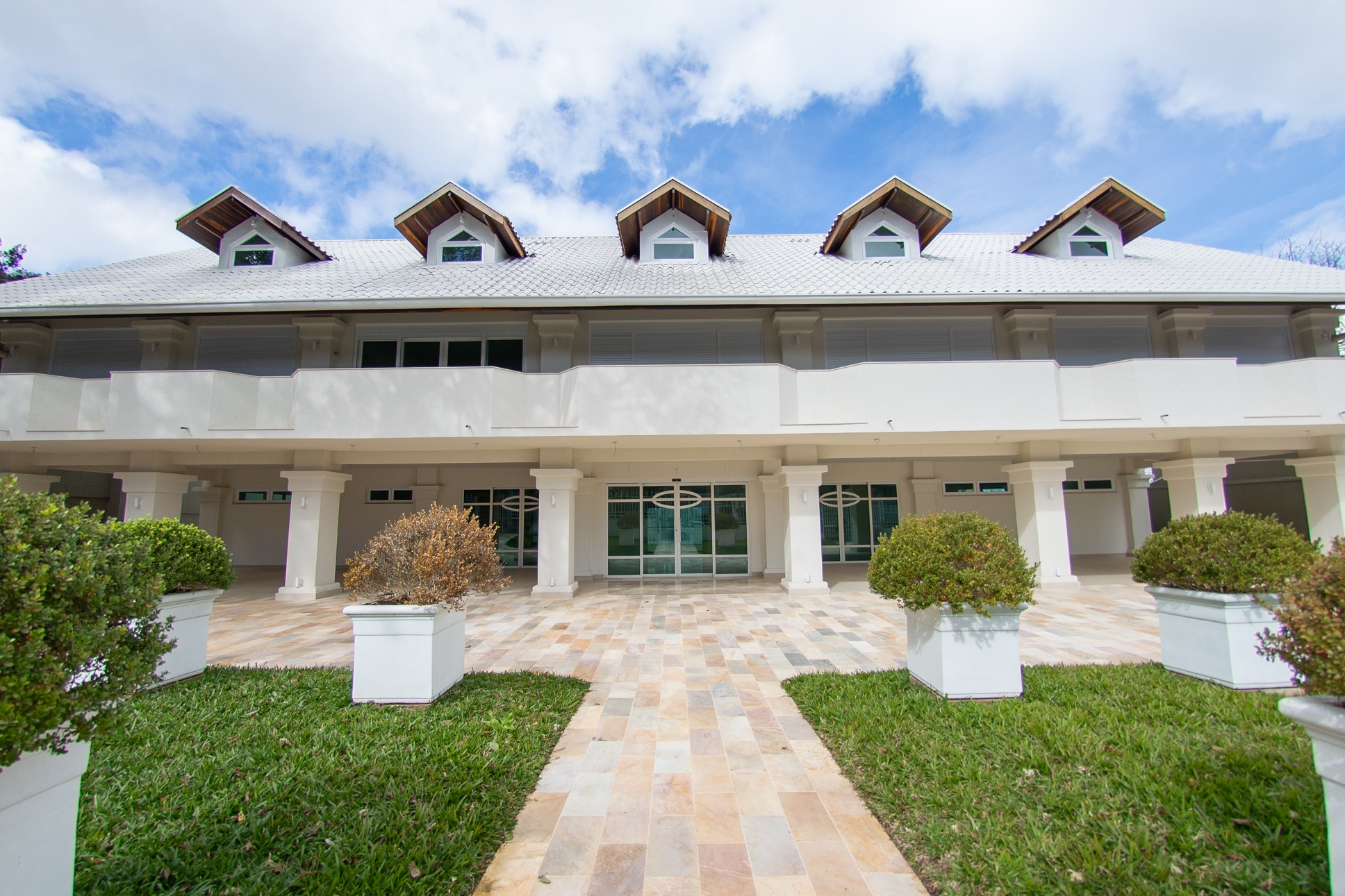 Vista frontal (fachada)