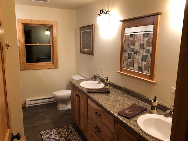 Guest Apartment Bathroom