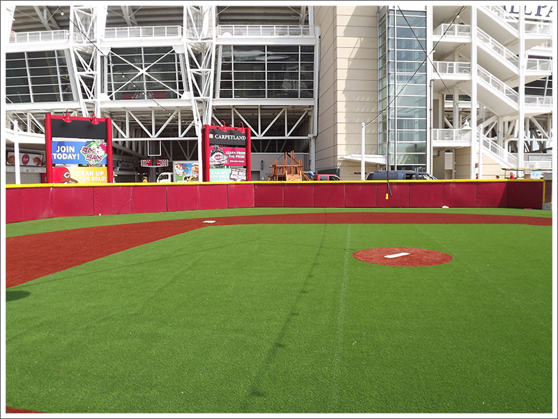 Wall pad outfield2||||