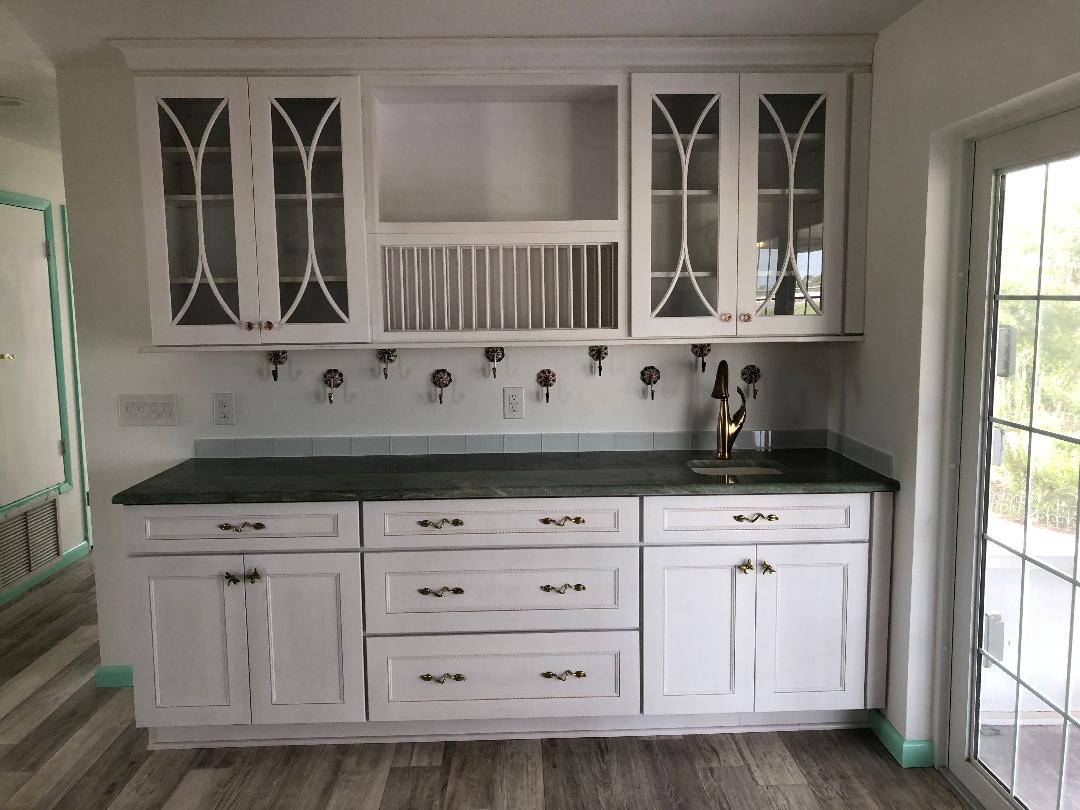 Kitchen storage with Countertop & Bar Sink