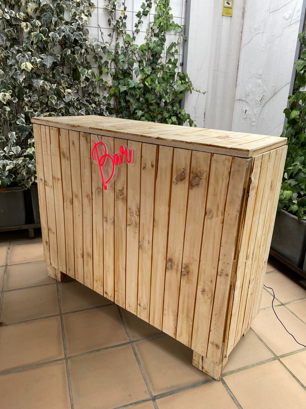 Modulo de Barra
 1.03M Alto
45cm Profundidad
1.27M Ancho
$130.000
 Alquiler
letrero led 50.000