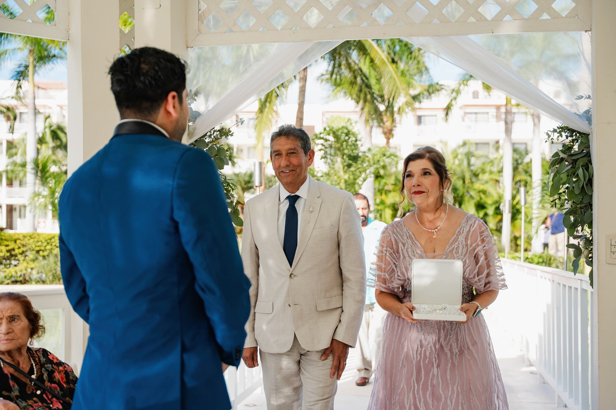 https://0201.nccdn.net/1_2/000/000/144/5bd/wedding-ocean-riviera-paradise123.jpg