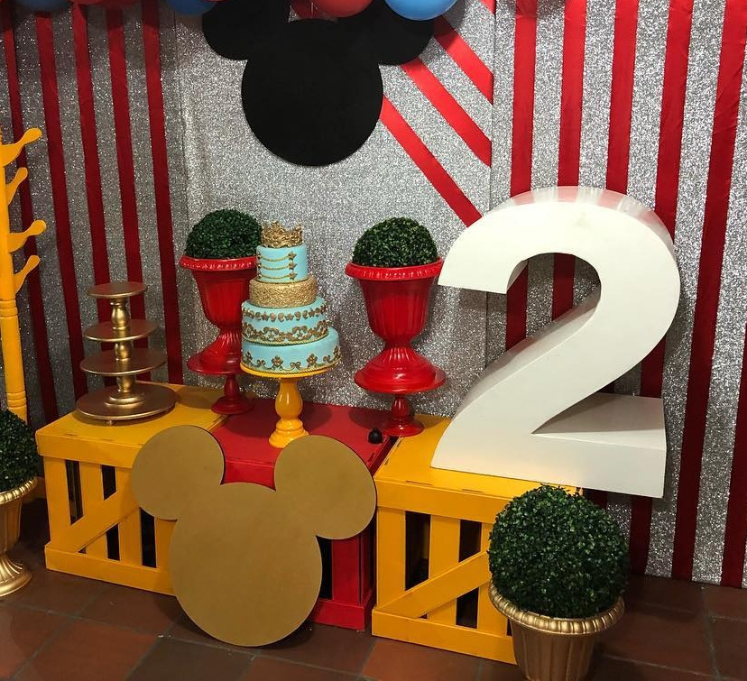 Numero en Alquiler
Medidas 80cm de Altura
$35.000