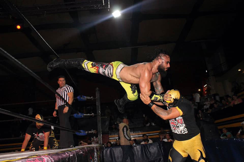 ARENA NAUCALPAN - VUELOS ESPECTACULARES