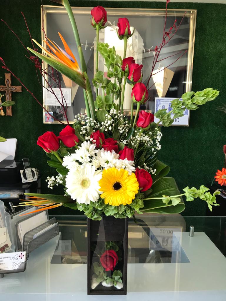 Arreglo S9 12 Rosas $ 1200