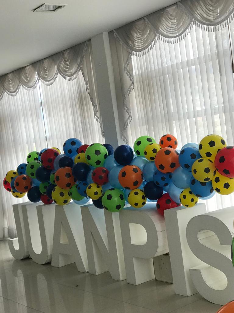 Cada letra en Alquiler
Medidas 80cm de Altura
40cm Profundidad
$35.000