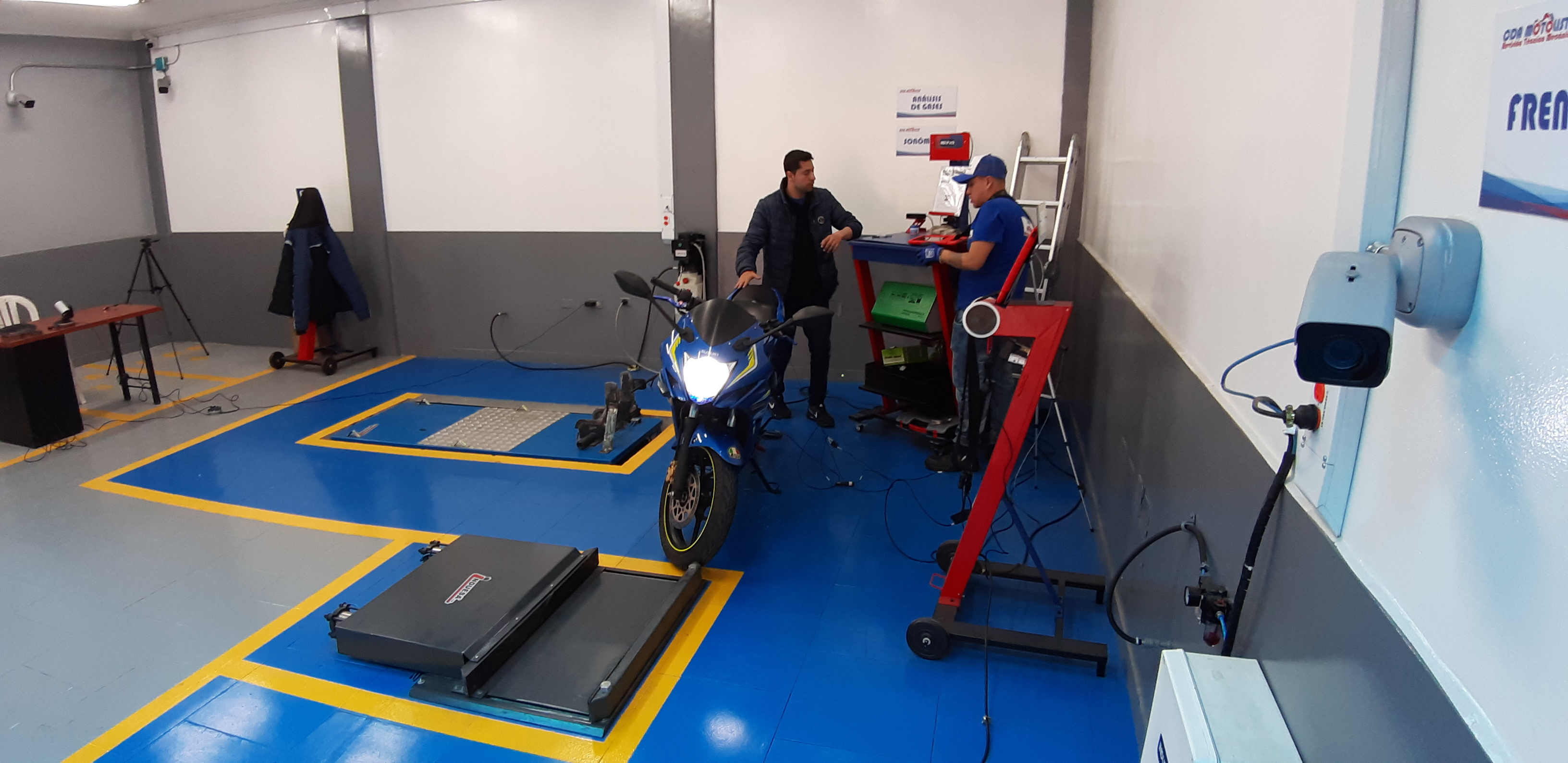 Centro de Diagnostico Automotor CDA Motolista Pista de inspección 3