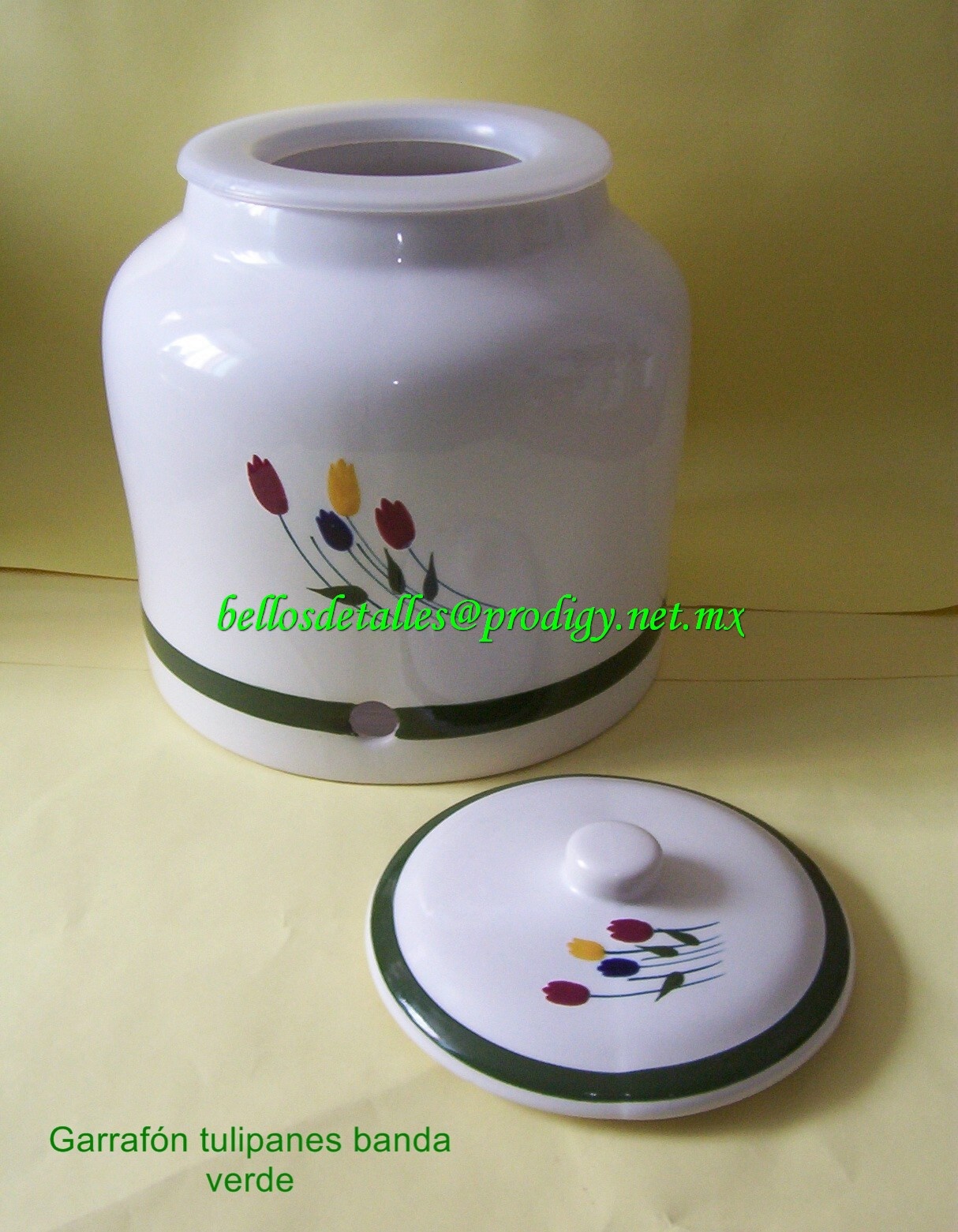 https://0201.nccdn.net/1_2/000/000/145/faf/Garraf--n-tulipanes-banda-verde-1214x1561.jpg