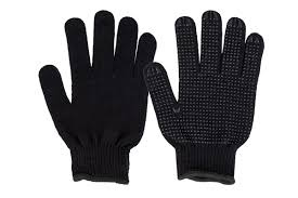 LUVA TRICOTADA EM FIOS DE 
ALGODÃO PRETA