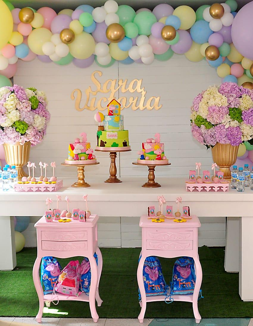 Medida superior
41cm X 31cm / Altura 68cm
Mesa Pata Curva con Gaveta
$ 50.000