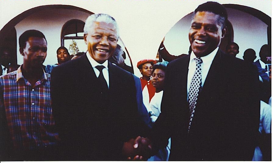 Nelson Mandela & Hazlewood 1994 002 (3)