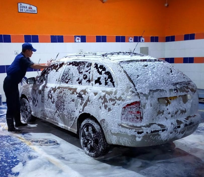 https://0201.nccdn.net/1_2/000/000/148/3a6/mister-wash-funza_colanta_colsubsidio_alcald--a-de-funza_tiendas-ara-funza-2-812x705.jpg