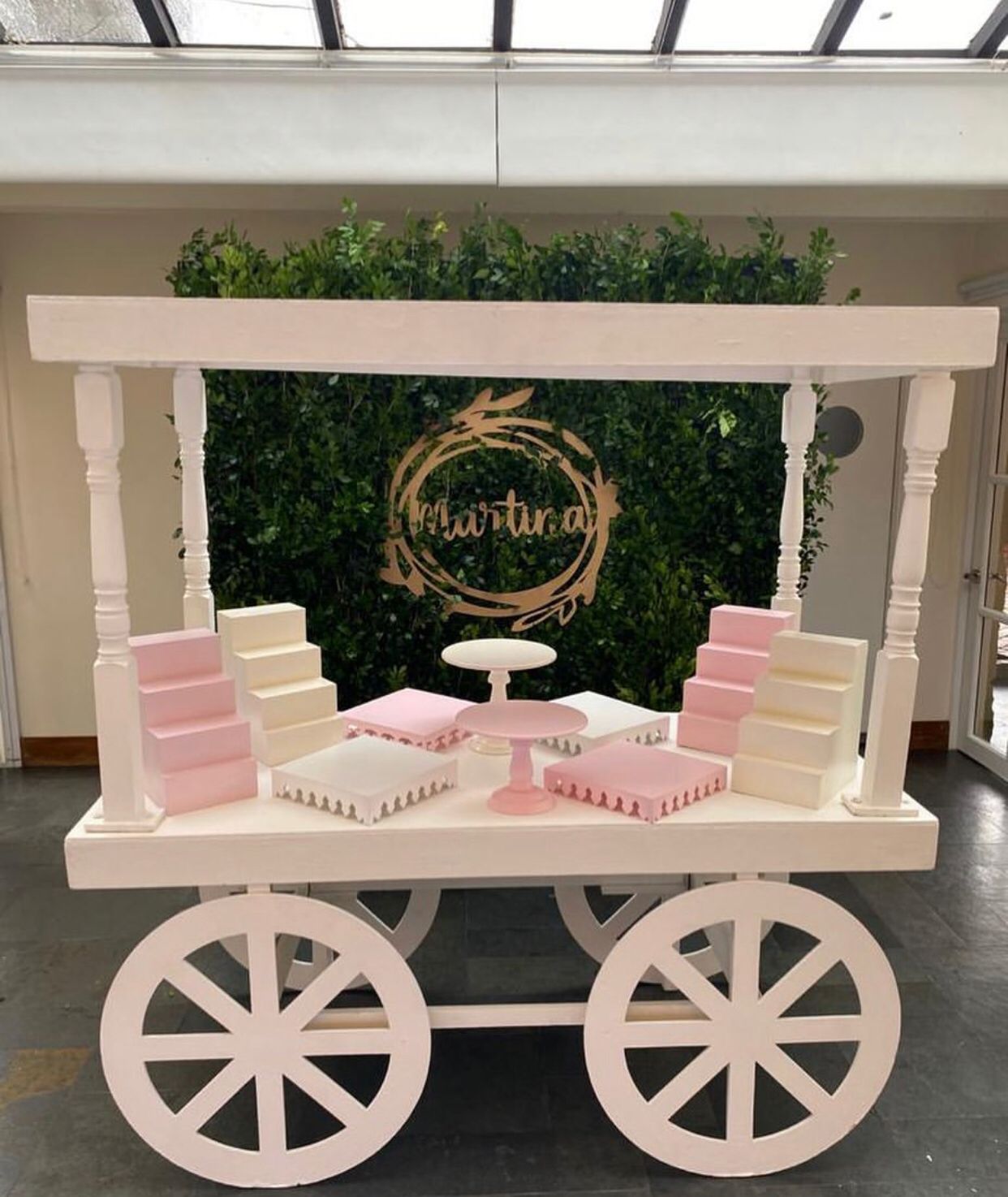 Carreta con Techo
183cm de Altura
83cm de Ancho
Alquiler 160.000