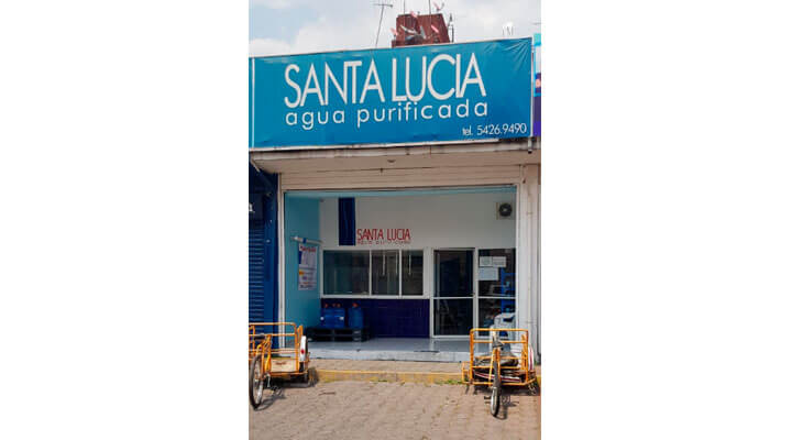 Santa Lucia Agua Purificada - ENVASES DE PLASTICO PVC
