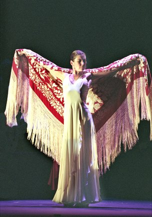 https://0201.nccdn.net/1_2/000/000/148/bef/SARA-BARAS-304x434.jpg