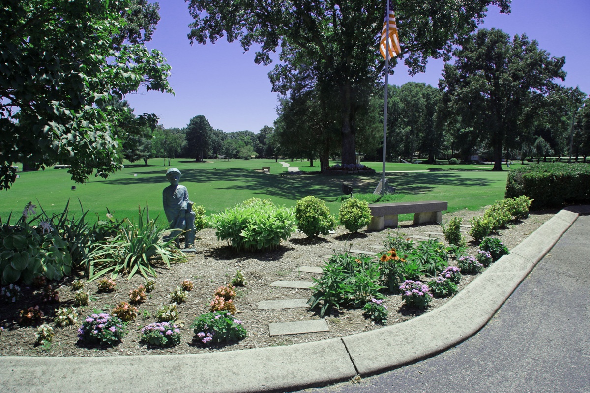 Current Country Club Garden