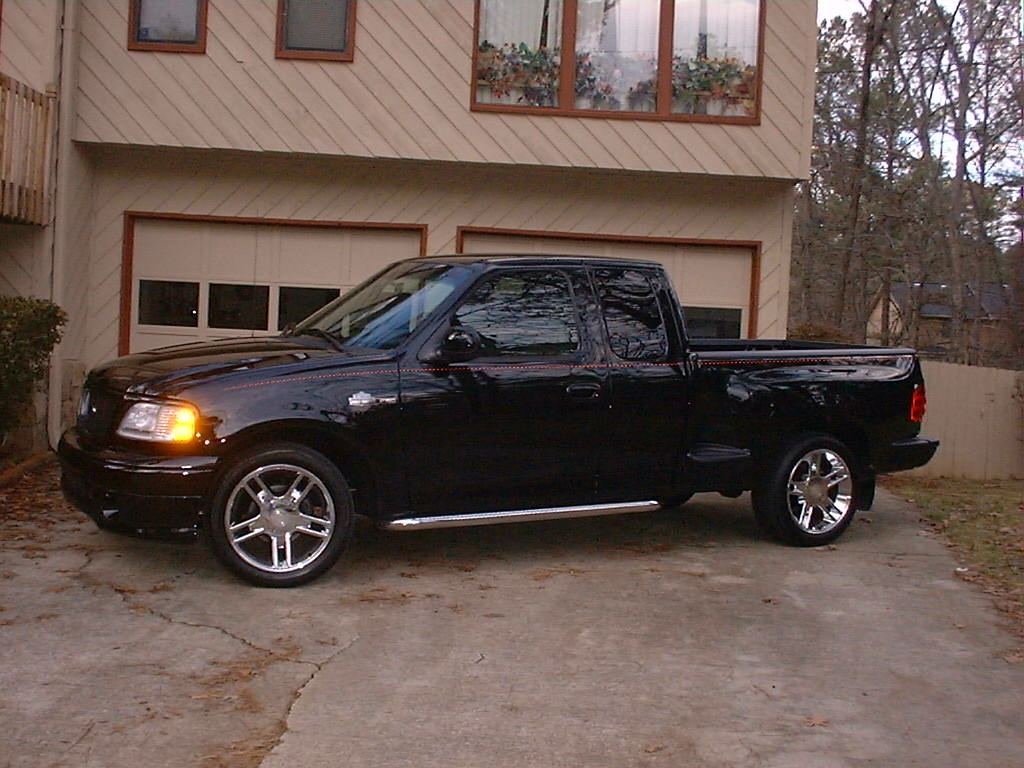 2000 Harley Davidson Truck