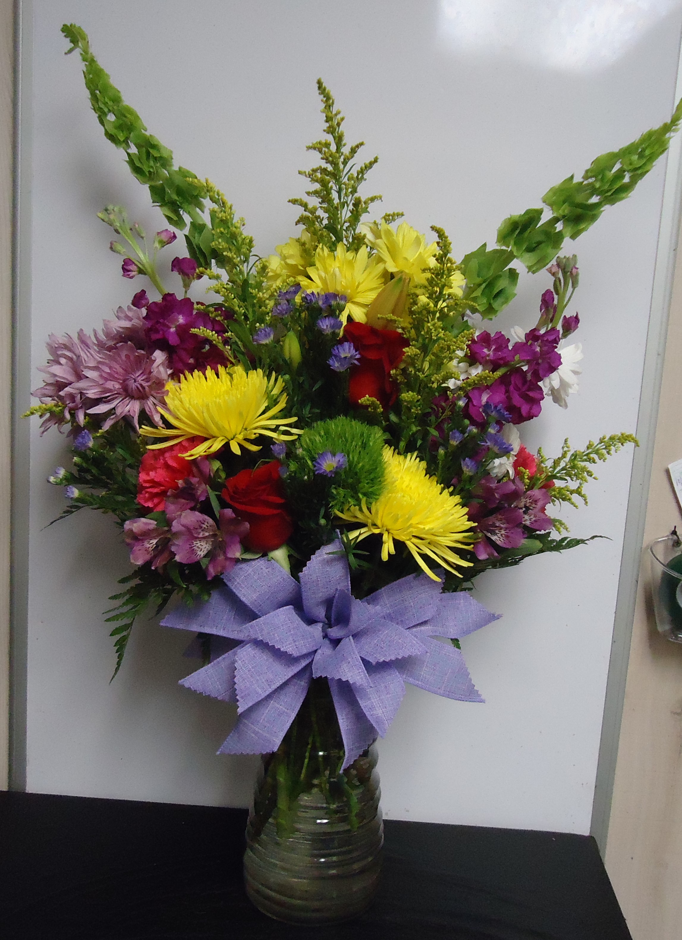 (3) (Large) Designer's Choice
Fresh Mix Vase
$100.00 & Up
(Flowers & Colors May Vary)
