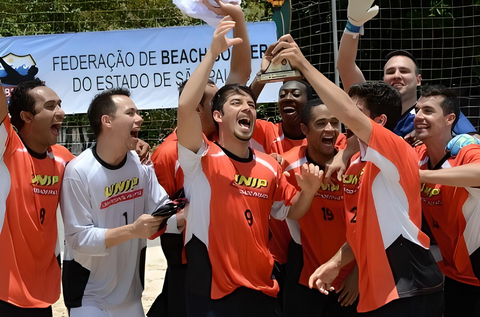 https://0201.nccdn.net/1_2/000/000/149/8dd/campeao-beach.png