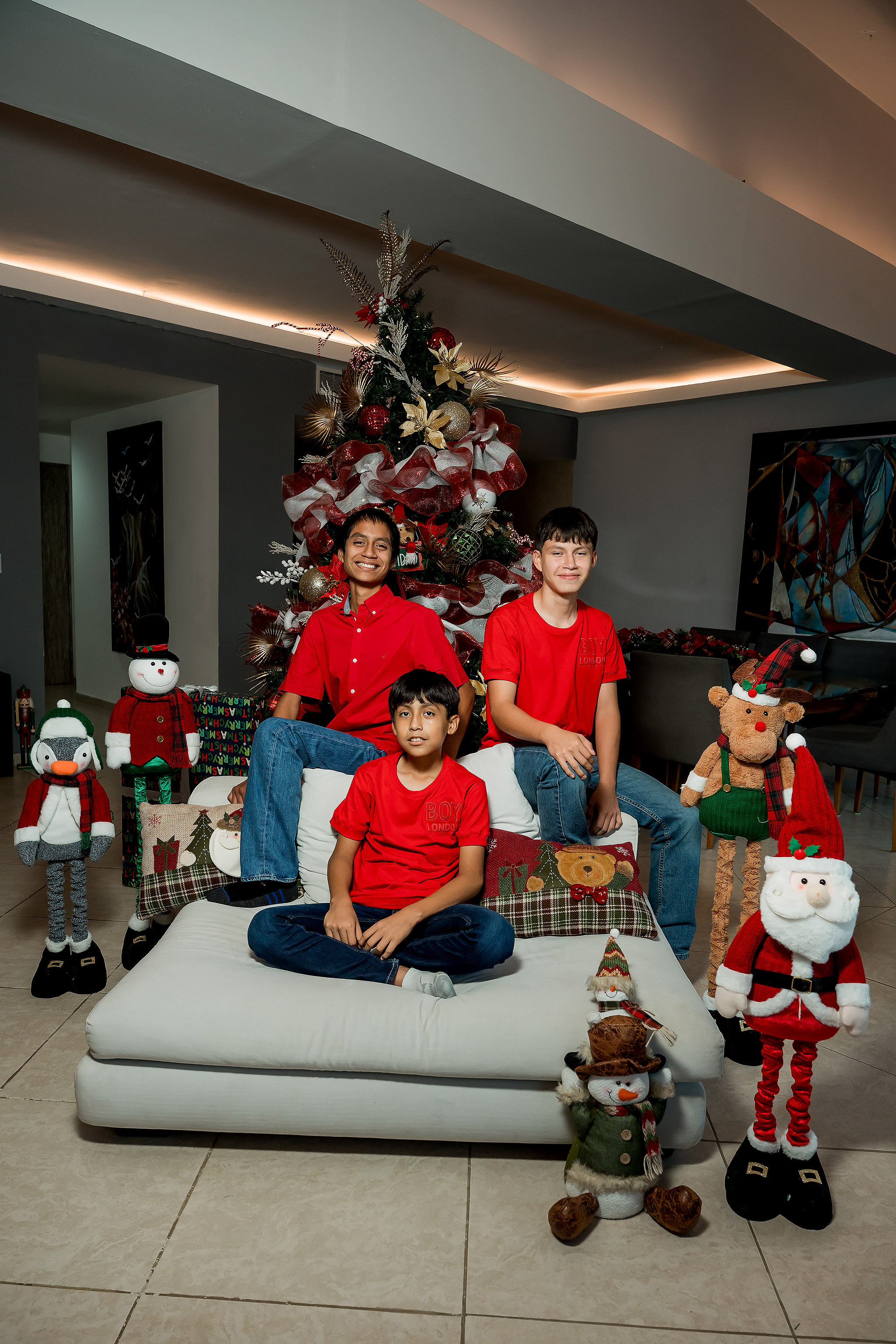 https://0201.nccdn.net/1_2/000/000/149/ecd/navidad_2025_cancun_12.jpg