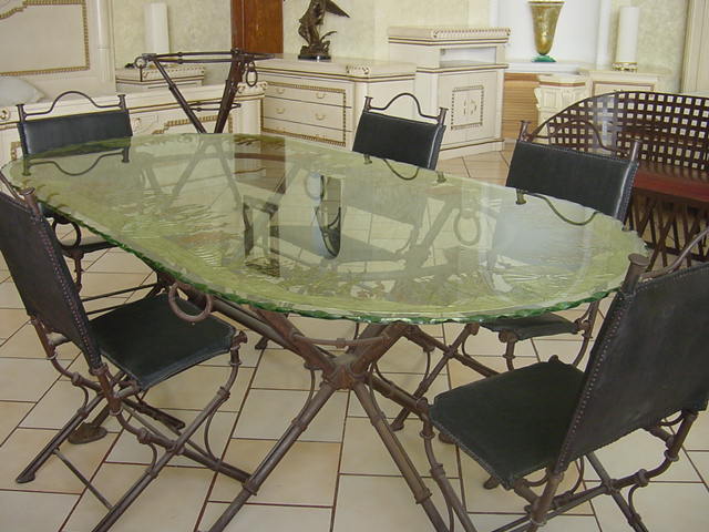 Comedor Toledo Ovalado: Herrería y piel