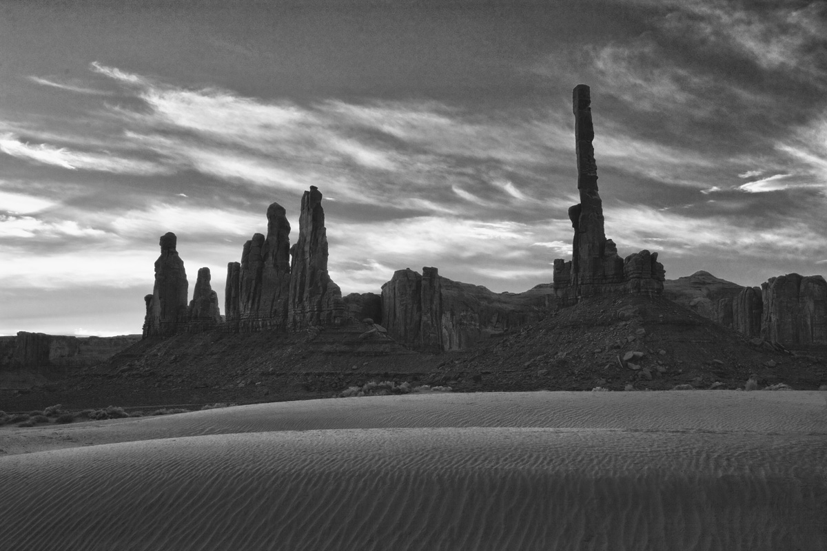 Monument Valley Silouettes