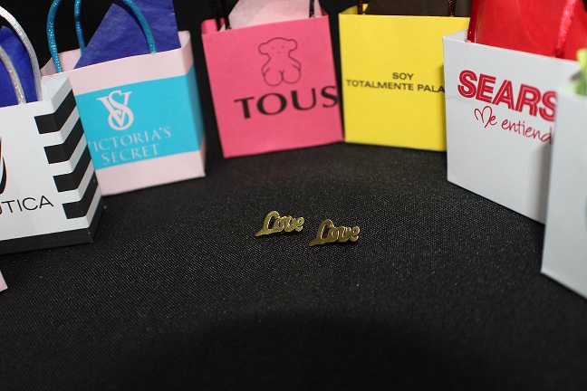 Aretes LOVE acero inox
$250 pesos