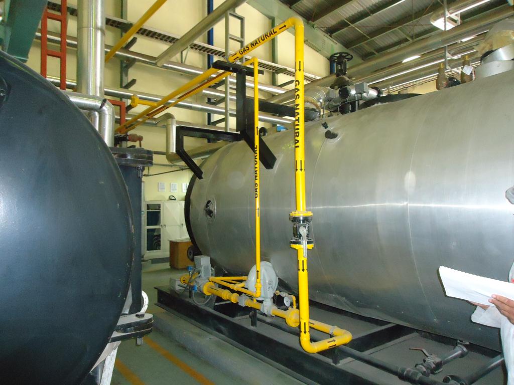 Instalación de Tubería para Calderas