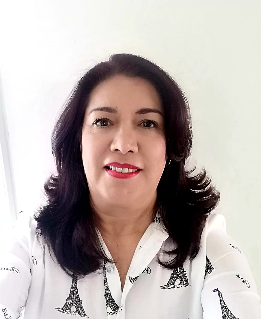 Mtra. Adriana Calderón Castro.