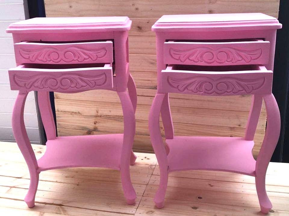 Medida superior
41cm X 31cm
Mesa Pata Curva con Gaveta
$ 50.000
(COLORES ROSADO,AZUL MENTA Y BLANCO)