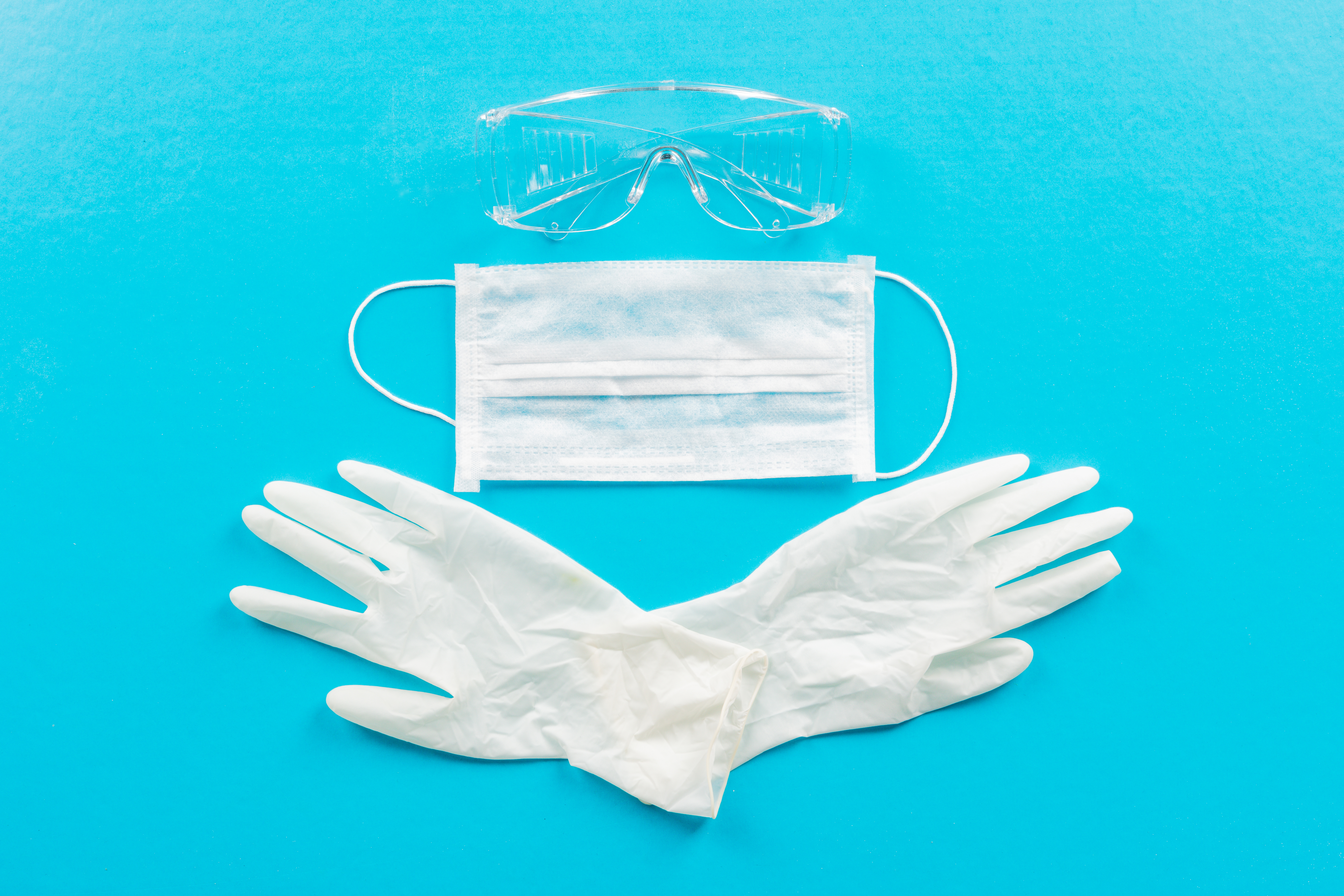 https://0201.nccdn.net/1_2/000/000/14e/038/top-view-medical-gloves-with-mask-and-eyeglasses-horizontal.jpg