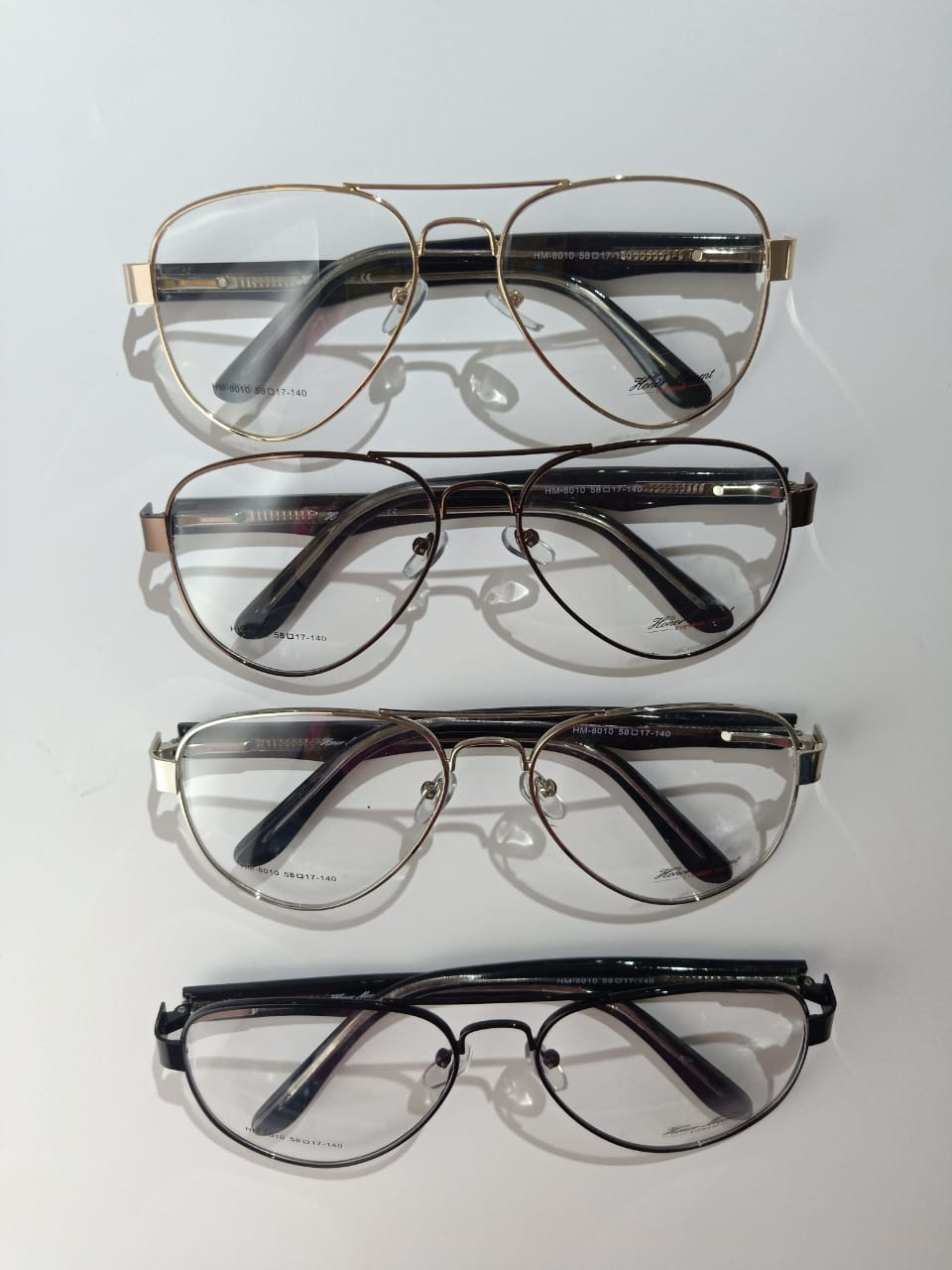 Modelo: HM-8010
Colores: Negro, Dorado, Plateado y Cafe