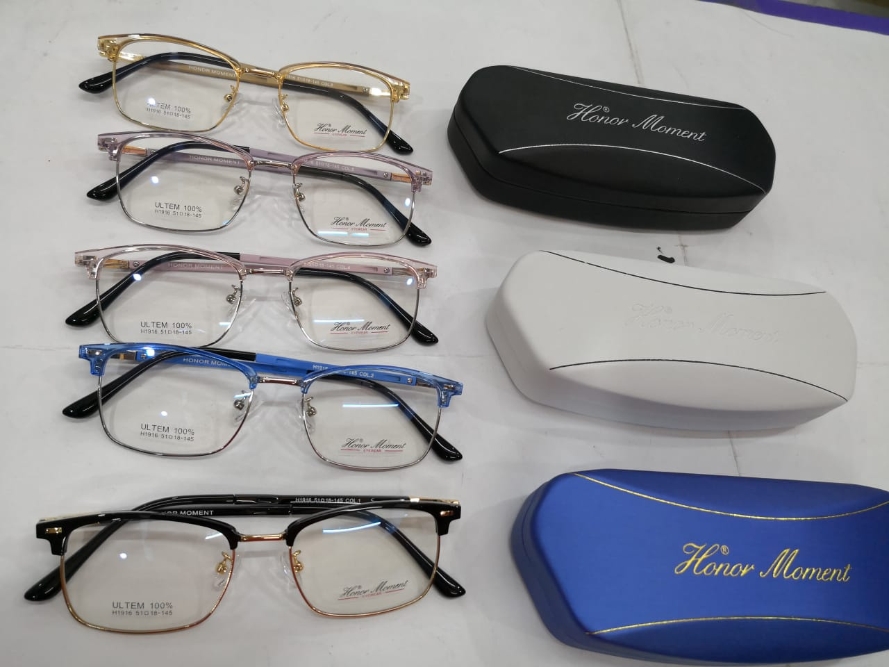 Modelo: H1916
Colores: Negro, Azul, Rosa, Morado y Dorado 