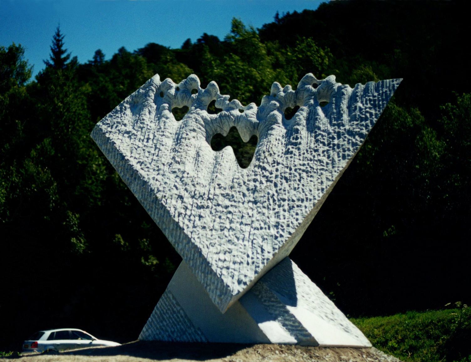 Glacier in the Sun, marble, h 300 cm, La Norma, France