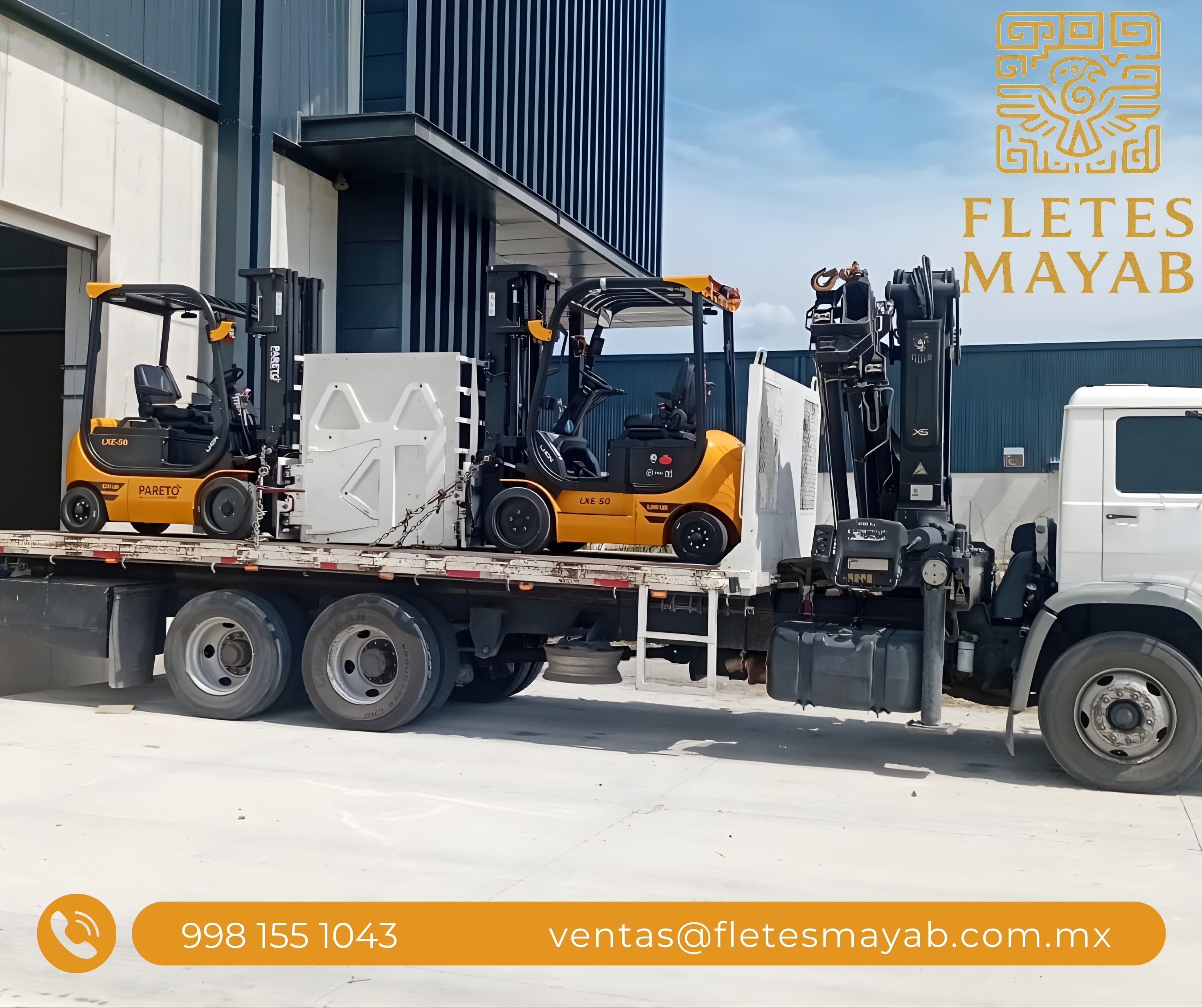 Camión rojo y montacargas verde en almacén con cajas de Canadian Solar. Camión rojo y montacargas verde en almacén con cajas de Canadian Solar.