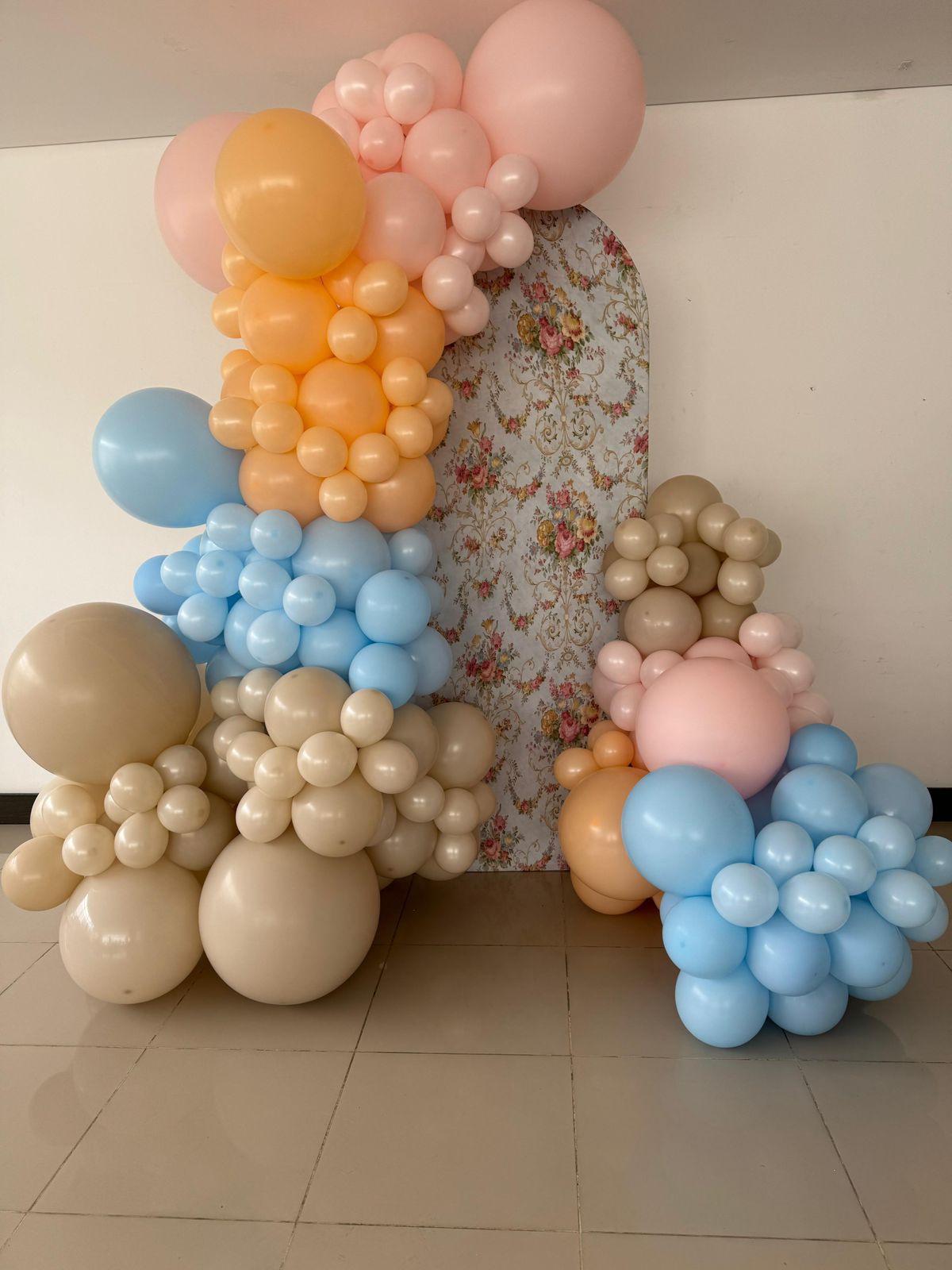 Panel Ovalada flores
$80.000 en Alquiler
Precio unitario
·220 de altura por 1mts de ancho