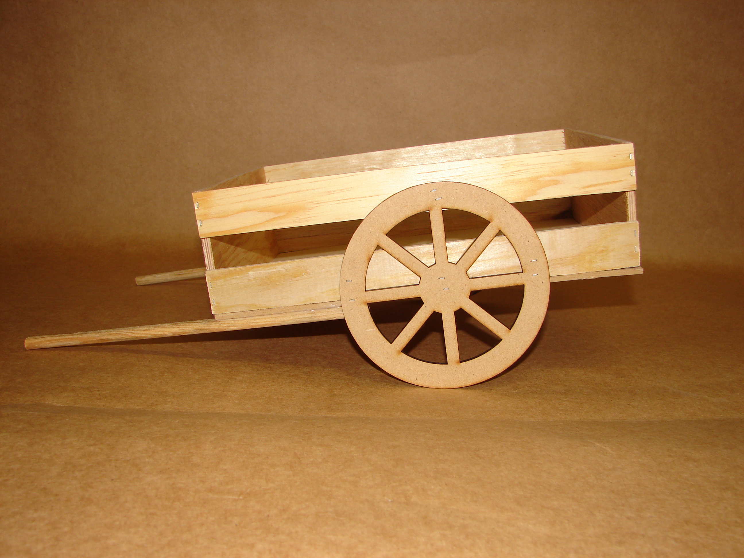 Carreta, disponible en dos medidas Código 540