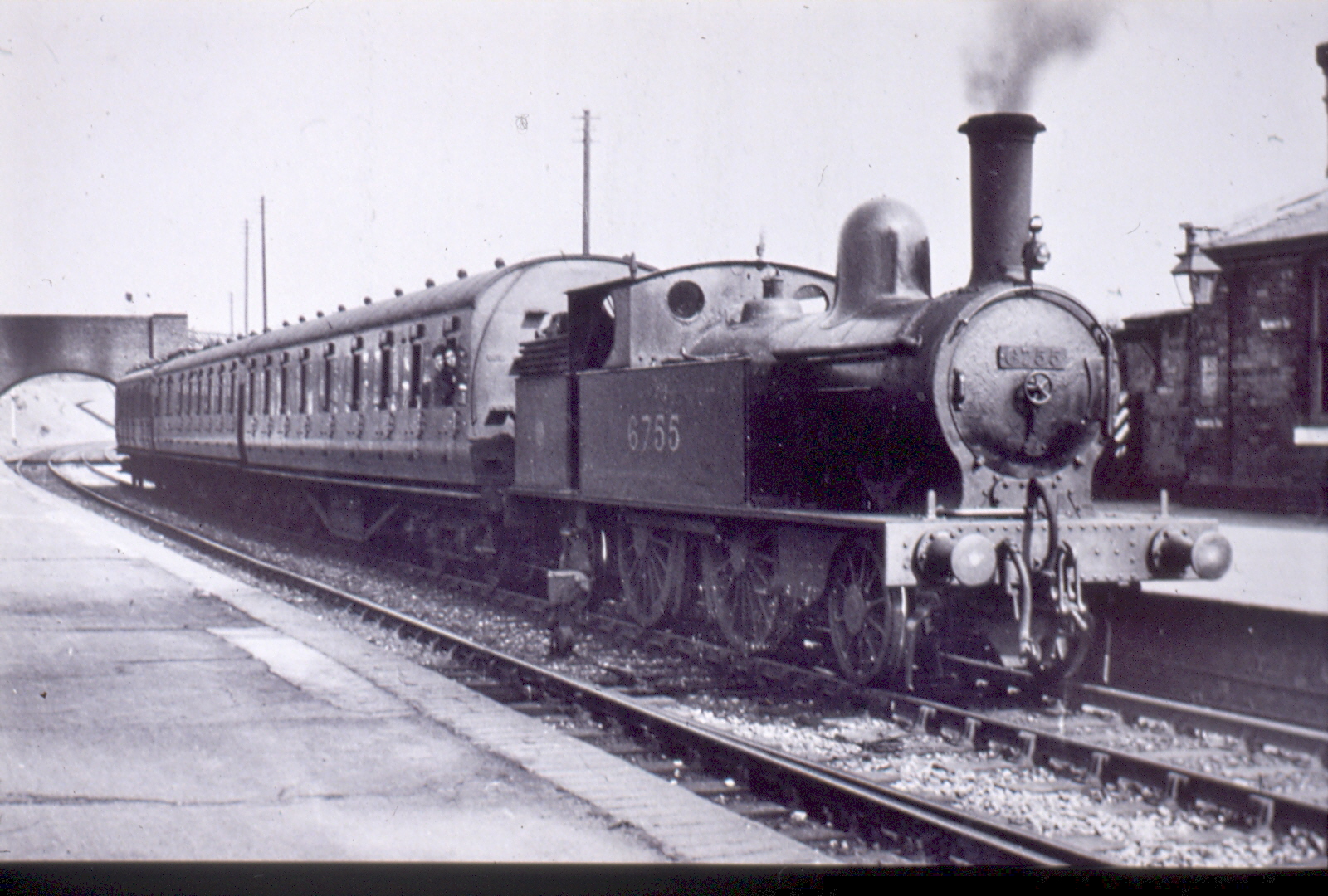Passenger train arrived from Birmingham. heading towards Walsall