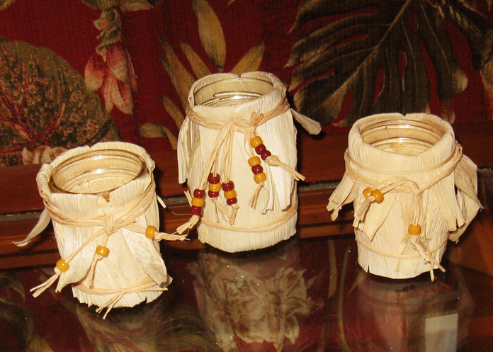 corn husk candle holders Thanksgiving crafts many hoops