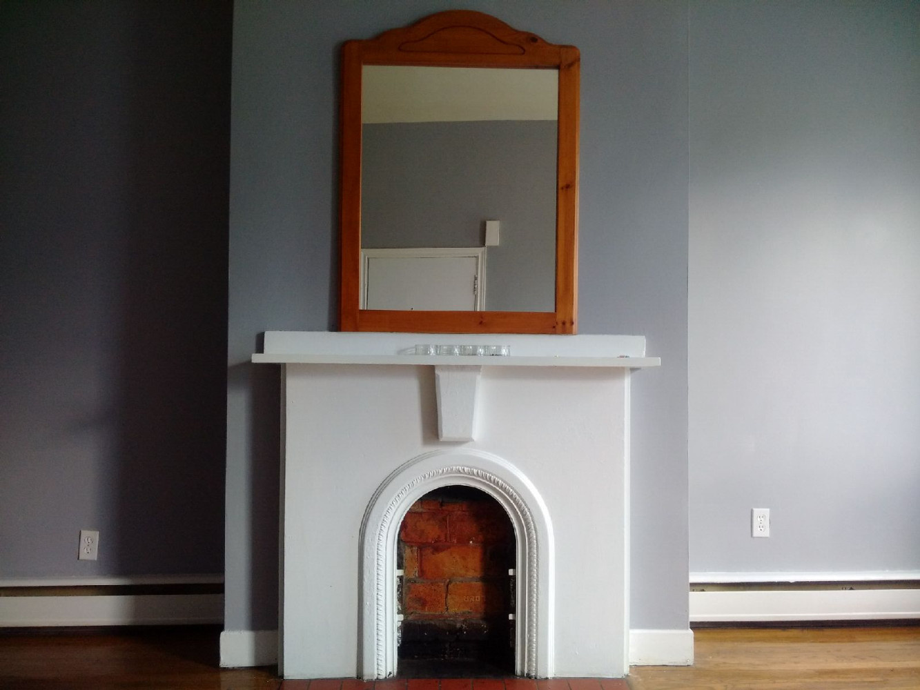 120 Pitt #4 Fireplace Detail