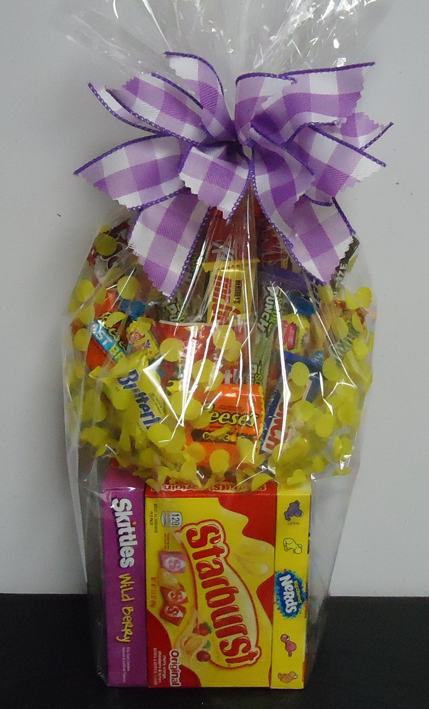 (22)  "Candy" Box Bouquet
$35.00
(Need 24-Hour Notice)