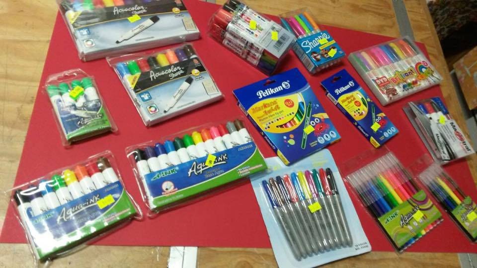 LA ESCOLAR PAPELERIA   - PLUMINES Y COLORES