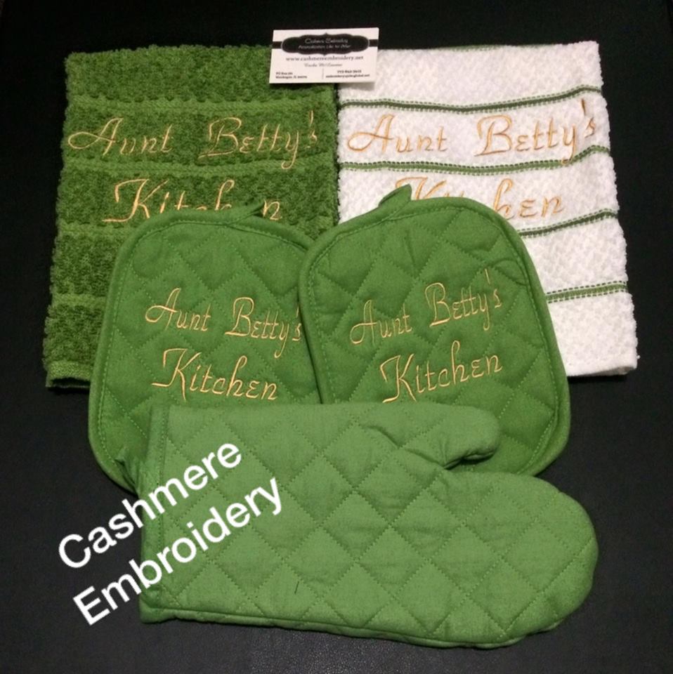 Olive Green 
5 Piece Kitchen Set
Monogrammed personalized kitchen towel set - includes 2 monogrammed potholders, 2 personalized kitchen towels and 1 oven mitt
