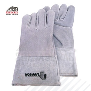 PROCESO MIG
Categoría: Soldadura
Fabricados con: Carnaza
Descripción: Tamaño estándar. Material carnaza de res (vacuno) al grueso de 1.3/1.5 mm de espesor de 13” de largo, color natural al cromo, hilo calibre 30/4” algodón, forro de franela (molletón). Su diseño tipo americano con forro interior acojinado que hace que el trabajo se realice de manera cómoda. Resistente contra temperatura moderada, intermitentes, flexible.