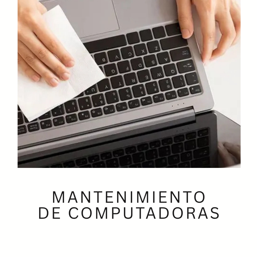una persona limpiando el teclado de una laptop