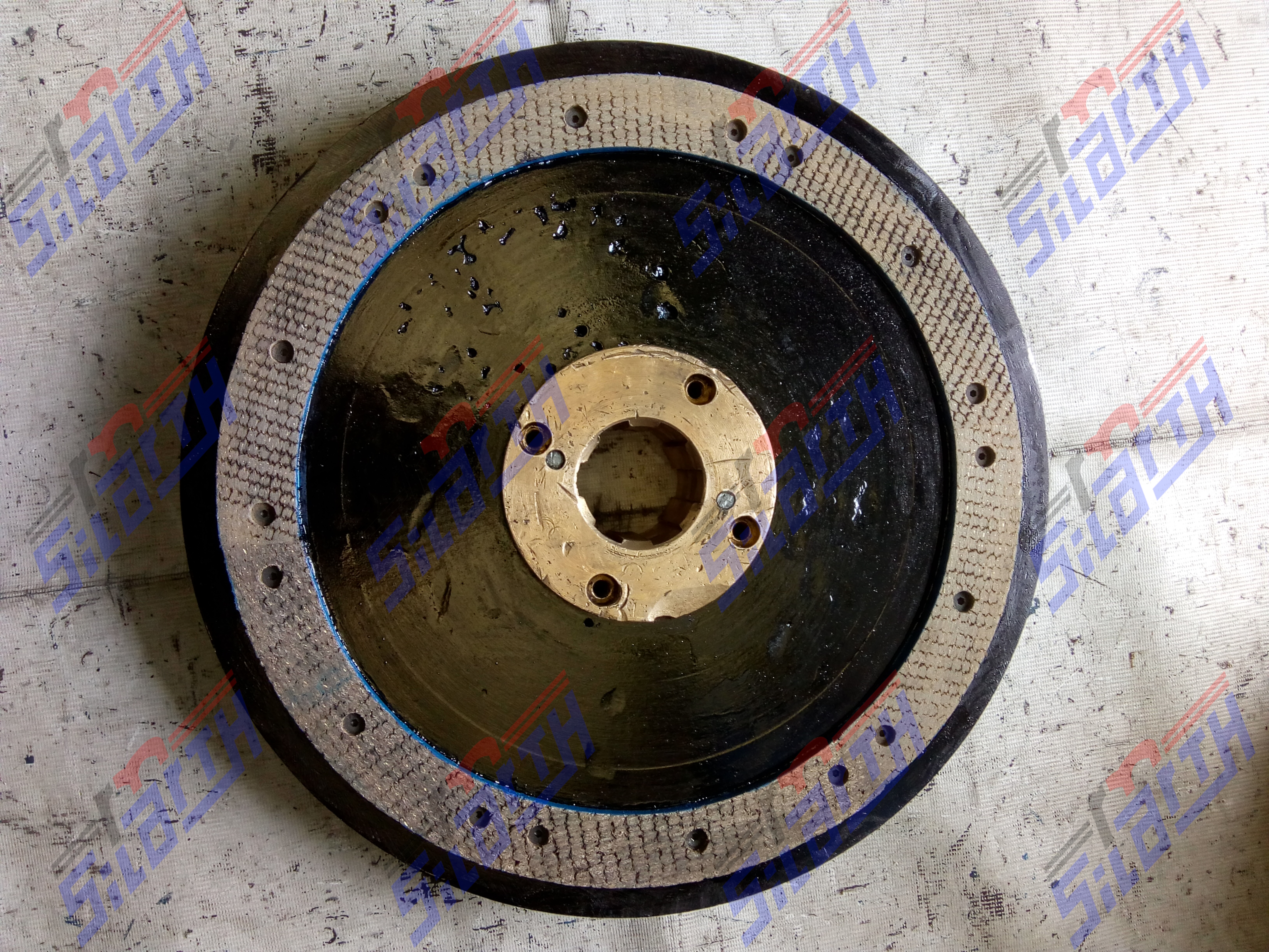 VOLANTE DOBLE DE FUERZA MOTRIZ DE 15.500"