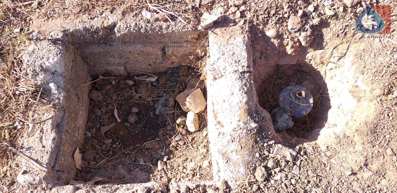 CAMBIO DE VÁLVULA EN CALLE TLAXIACO, COLONIA SAN MIGUEL